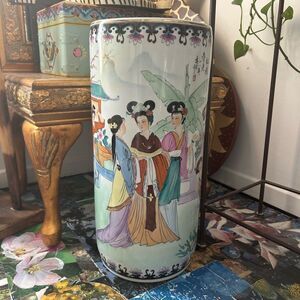 Vintage Porcelain Hand-Painted Vase/Umbrella Stand Geisha & Flowers 18”x8.5”